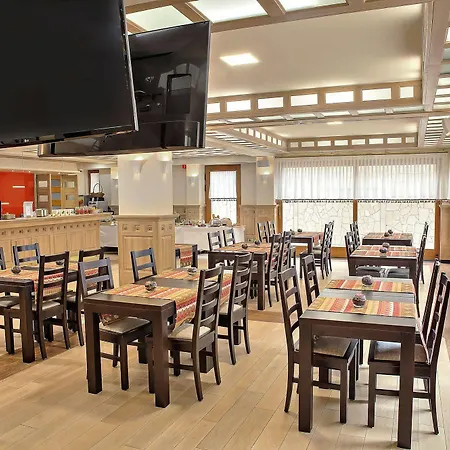 Hotel Aziza 4*